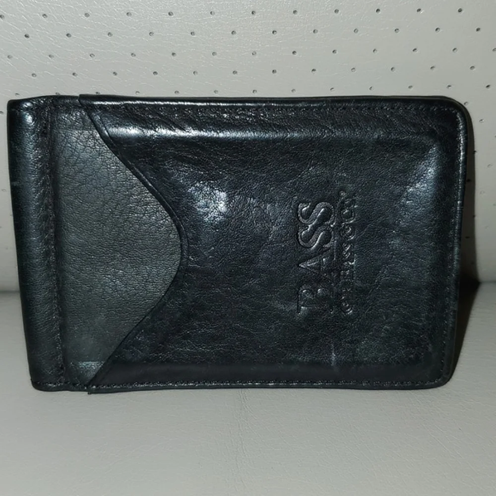 G.H. Bass & Co. Leather Card Holder Money Clip